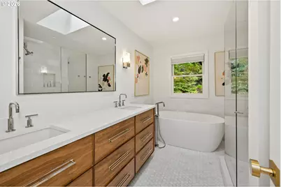 1211 SW Highland Rd, Portland, OR 97221 - Photo 24