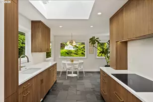 1211 SW Highland Rd, Portland, OR 97221 - Photo 12