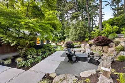 1211 SW Highland Rd, Portland, OR 97221 - Photo 4