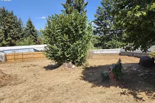 1015 Whipple Ct, Yoncalla, OR 97499 - Photo 1