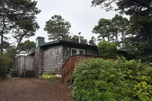 88216 2nd Ave, Florence, OR 97439 - Photo 2