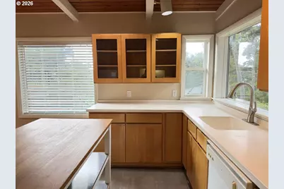 88216 2nd Ave, Florence, OR 97439 - Photo 20