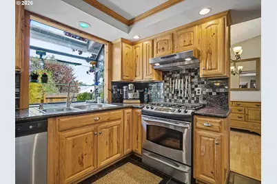 542 NE 14th Ave, Hillsboro, OR 97124 - Photo 16