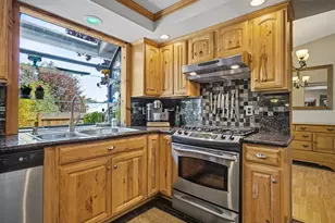 542 NE 14th Ave, Hillsboro, OR 97124 - Photo 16