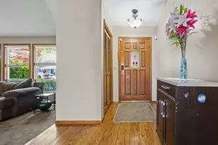 542 NE 14th Ave, Hillsboro, OR 97124 - Photo 8