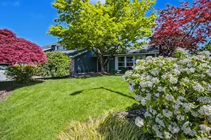 542 NE 14th Ave, Hillsboro, OR 97124 - Photo 2