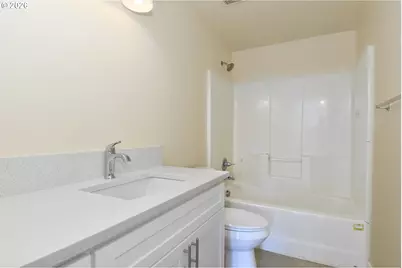 4050 SE 139th Ave, Portland, OR 97236 - Photo 10
