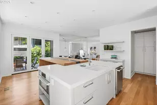 2870 NW Westover Rd, Portland, OR 97210 - Photo 10