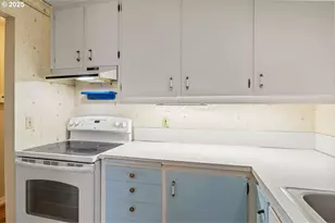 1444 Umpqua Ct, Woodburn, OR 97071 - Photo 12