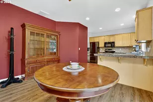 1706 NW 8th Ave, Hillsboro, OR 97124 - Photo 12