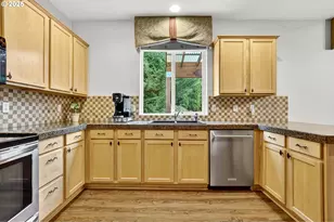 1706 NW 8th Ave, Hillsboro, OR 97124 - Photo 14