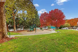 1706 NW 8th Ave, Hillsboro, OR 97124 - Photo 34