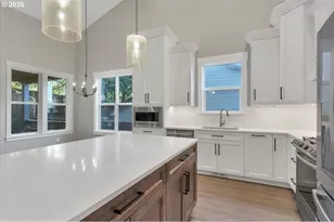 1624 York Butte Ave, Salem, OR 97301 - Photo 16