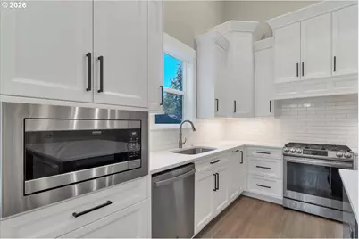 1624 York Butte Ave, Salem, OR 97301 - Photo 12