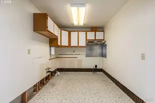 1024 W C St, Rainier, OR 97048 - Photo 22