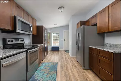 1915 NE 15th St, Lincoln City, OR 97367 - Photo 8