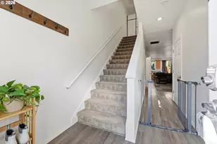 5827 SE 16th Loop, Gresham, OR 97080 - Photo 8