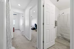 5827 SE 16th Loop, Gresham, OR 97080 - Photo 26