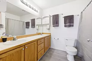5827 SE 16th Loop, Gresham, OR 97080 - Photo 16
