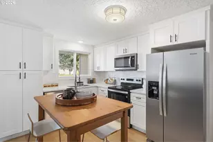 3870 SE Walnut St, Hillsboro, OR 97123 - Photo 6