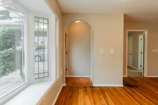 8612 NE Clackamas St, Portland, OR 97220 - Photo 6