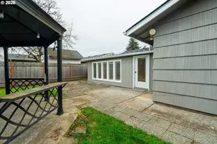 8612 NE Clackamas St, Portland, OR 97220 - Photo 38