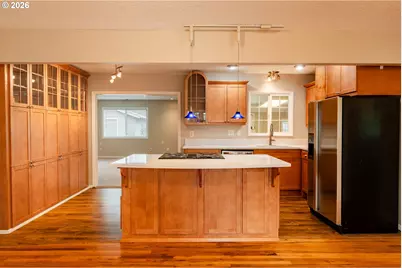 8612 NE Clackamas St, Portland, OR 97220 - Photo 6