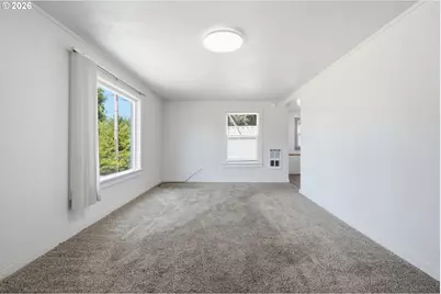595 S 47th St, Springfield, OR 97478 - Photo 10