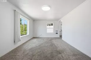 595 S 47th St, Springfield, OR 97478 - Photo 10