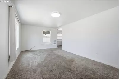 595 S 47th St, Springfield, OR 97478 - Photo 12