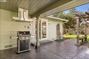 394 Cherry Dr, Eugene, OR 97401 - Photo 10