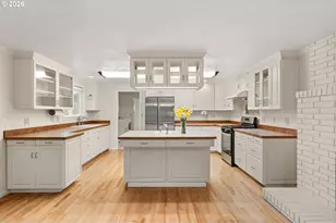 394 Cherry Dr, Eugene, OR 97401 - Photo 4