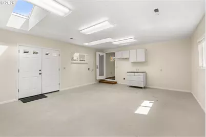 394 Cherry Dr, Eugene, OR 97401 - Photo 22