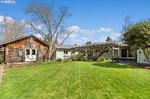 394 Cherry Dr, Eugene, OR 97401 - Photo 34