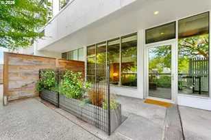 900 NE 81st Ave, Portland, OR 97213 - Photo 2