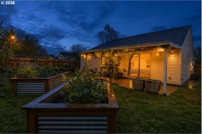 2443 SW Taylor Dr, McMinnville, OR 97128 - Photo 32