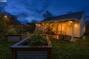2443 SW Taylor Dr, McMinnville, OR 97128 - Photo 32