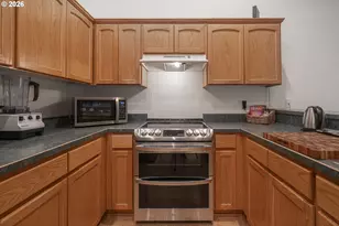 2443 SW Taylor Dr, McMinnville, OR 97128 - Photo 10