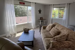 704 NW 4th St, Pendleton, OR 97801 - Photo 2
