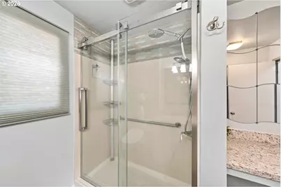 15730 NE Weidler St, Portland, OR 97230 - Photo 24