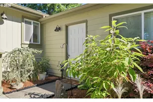 607 Glenbrook Cir, Florence, OR 97439 - Photo 32