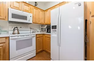 607 Glenbrook Cir, Florence, OR 97439 - Photo 8