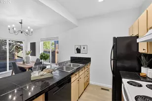 2006 Virginia Ln, West Linn, OR 97068 - Photo 2