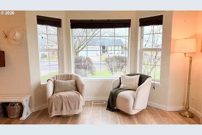 958 Smith St, Harrisburg, OR 97446 - Photo 6