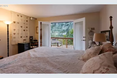 18040 Royce Way, Lake Oswego, OR 97034 - Photo 16