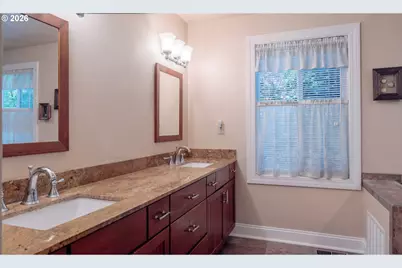 18040 Royce Way, Lake Oswego, OR 97034 - Photo 20