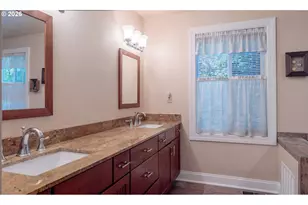18040 Royce Way, Lake Oswego, OR 97034 - Photo 20