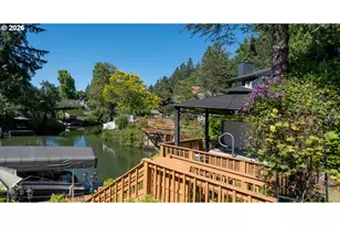 18040 Royce Way, Lake Oswego, OR 97034 - Photo 10