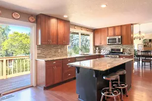 18040 Royce Way, Lake Oswego, OR 97034 - Photo 6