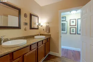 18040 Royce Way, Lake Oswego, OR 97034 - Photo 32